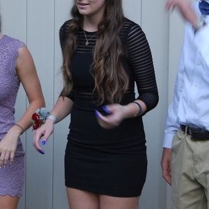 Lulus Black Bodycon Sleeved Dress - Medium